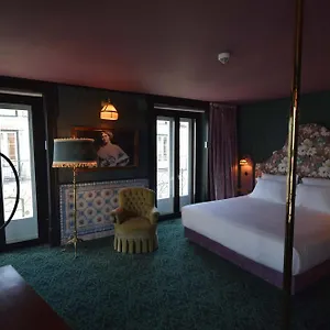 Guest house Pensao Madam's, Lisbon