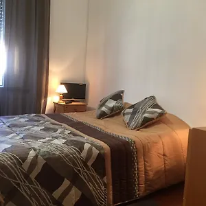  Casa de hóspedes Residência Almirante